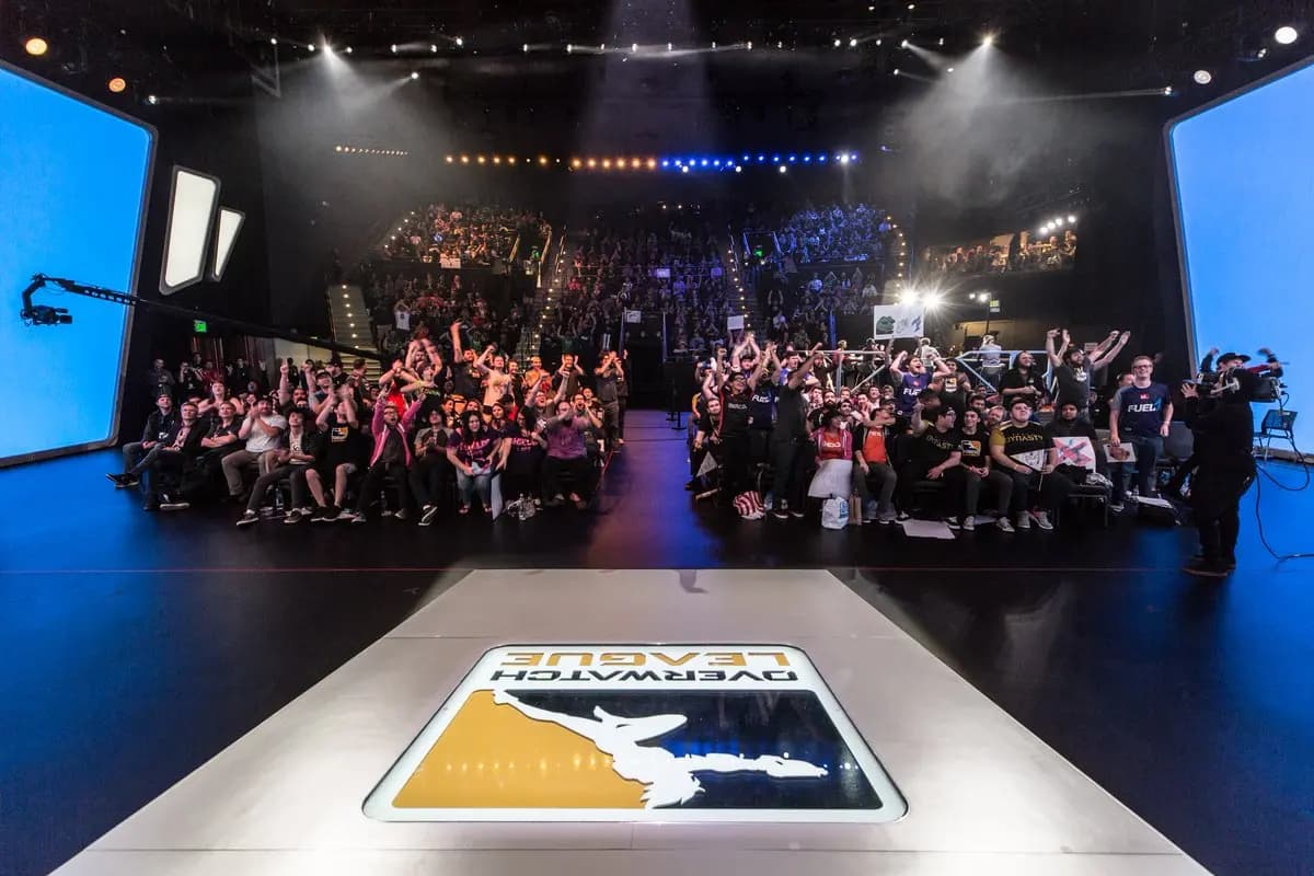 Overwatch League da record: la prima giornata della stagione inaugurale ha raggiunto più di 400,000 spettatori su Twitch