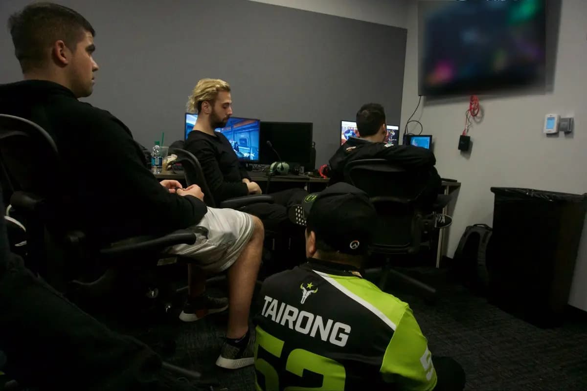 Overwatch League: i Seoul Dynasty sopravvivono a malapena a uno scontro con i Houston Outlaws, risultati Day 3 della Week 4