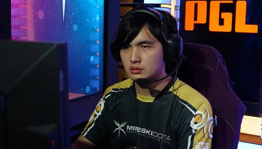 Bannato il canale Twitch di iceiceice per aver commentato in modo razzista il suo stesso nome
