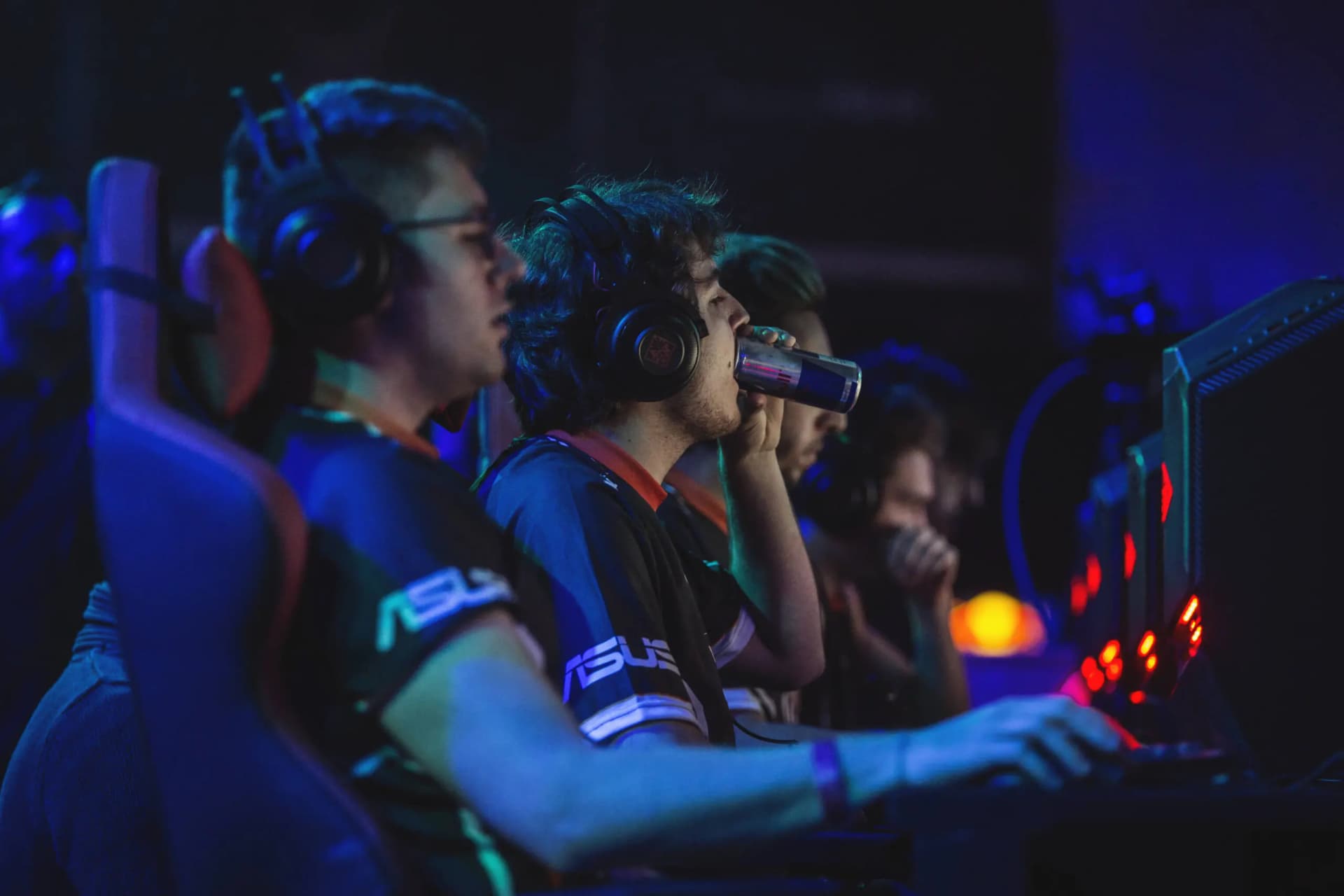 Red Bull Factions – A fine luglio al via le qualificazioni di League of Legends